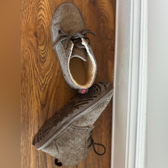 UGG Refelt Neumel Boots - size 9 - Picture 6 of 7